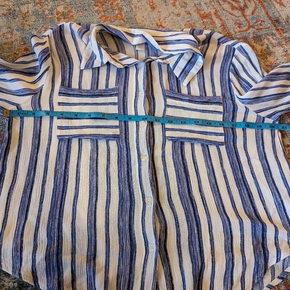 Chico's 0.5 Wms Small Button Up Blouse Tie Front Stripe White Blue Gauzey 136 - Picture 8 of 10